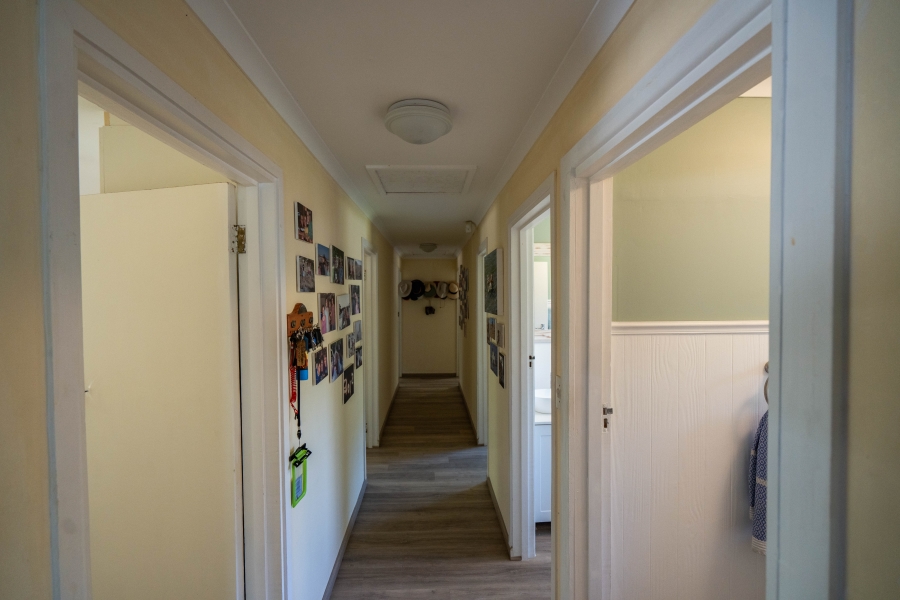 5 Bedroom Property for Sale in Seafield Eastern Cape